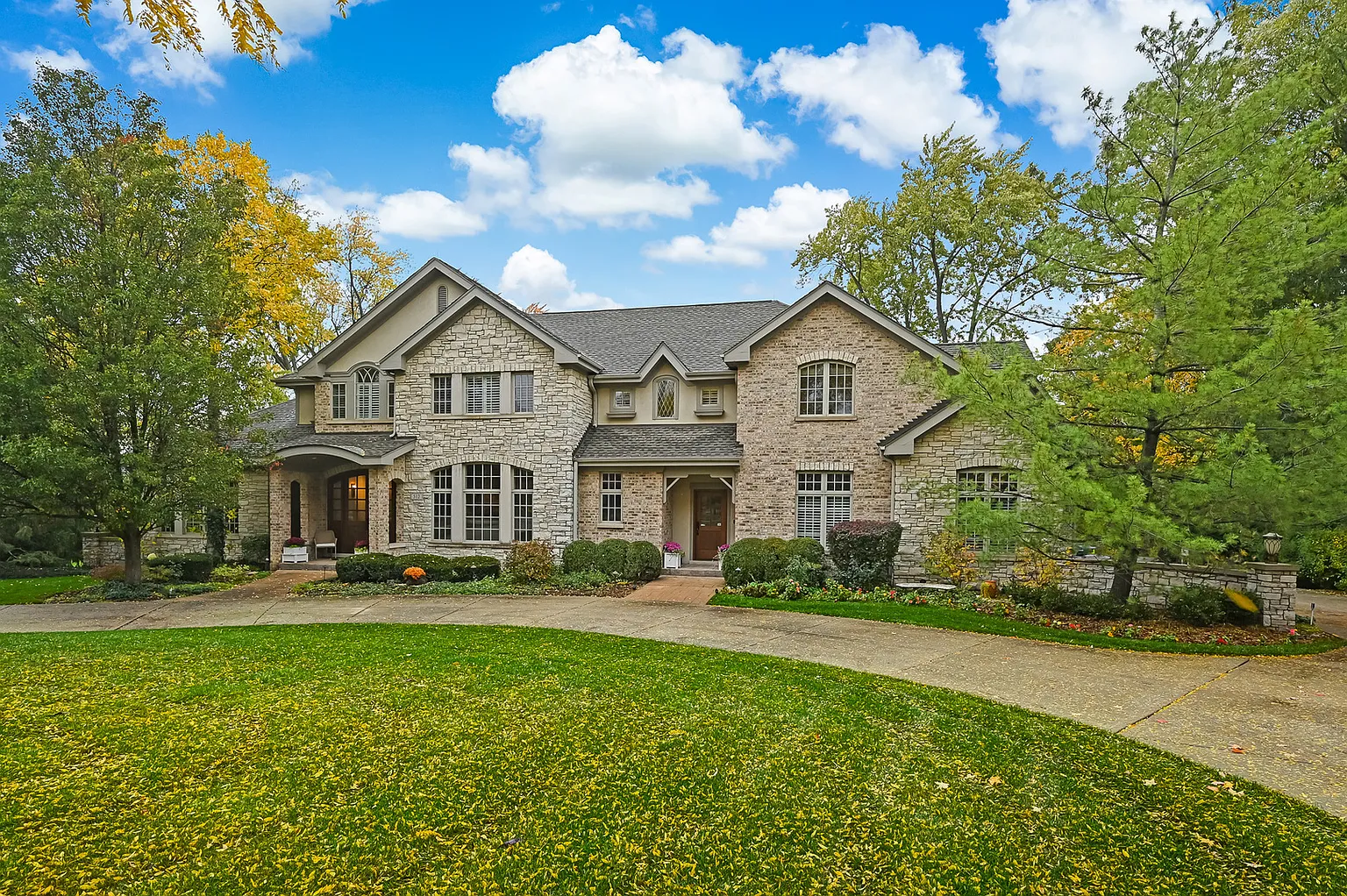 512 Ridgemoor Dr photo 1