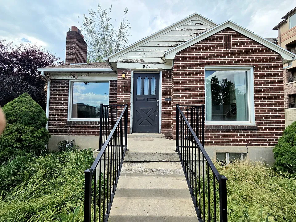 825-827 E 620 N
