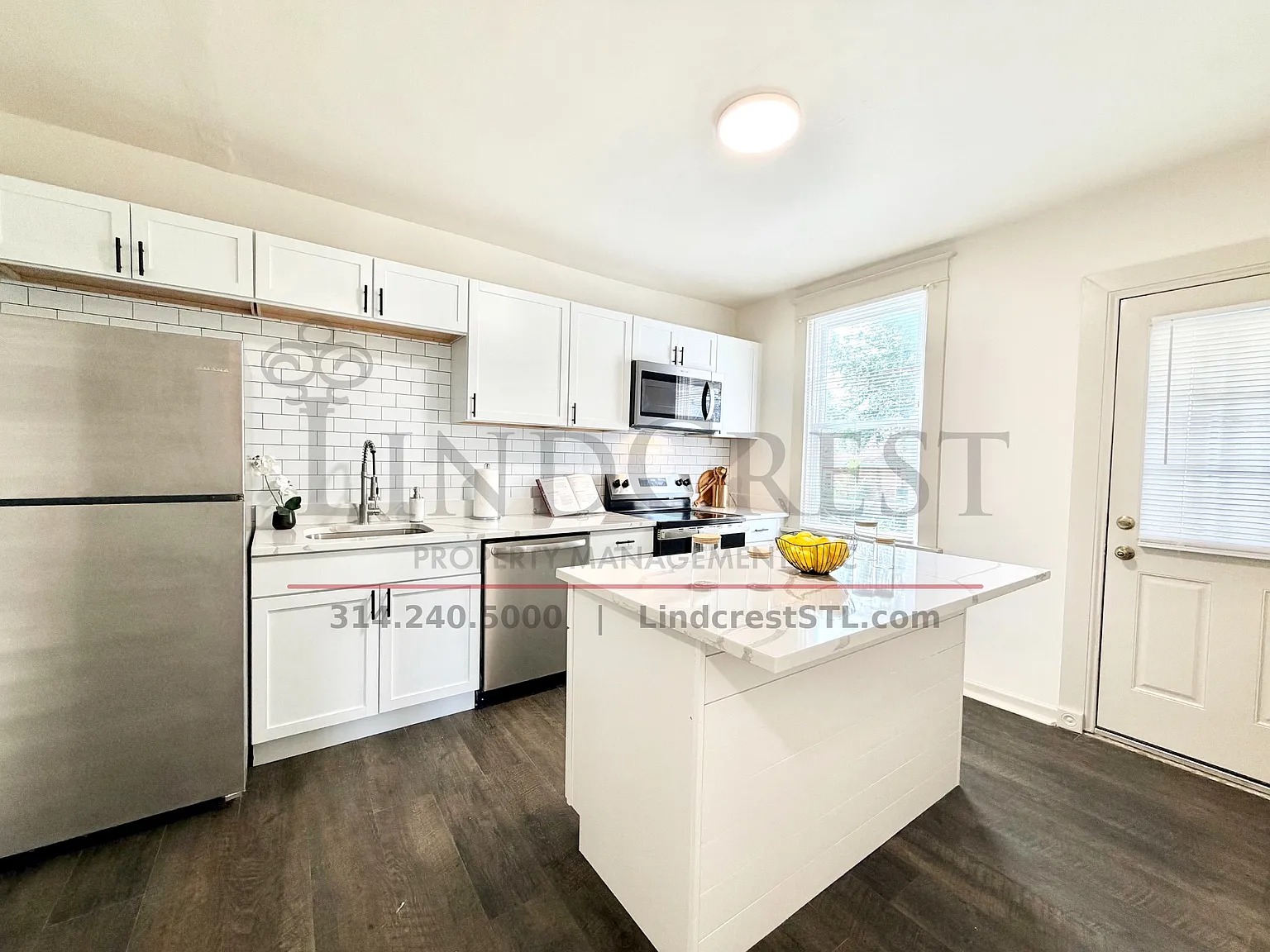 2 bed, 1055 sqft, $1,495 — Photo 2