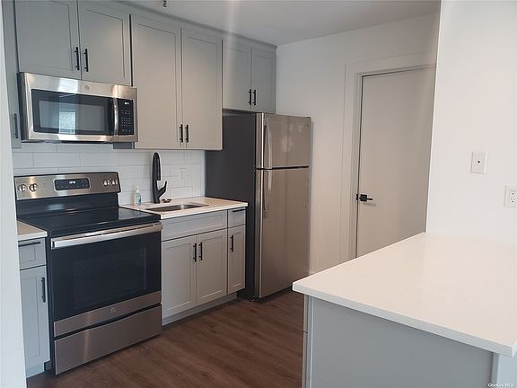 4th image of 100 Mariners Way APT 302