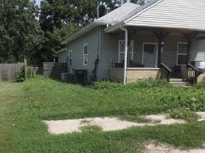 3rd image of 1208 Watson St