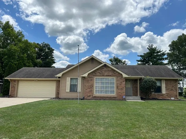 203 Oak Boulevard South Dr, Greenfield, IN 46140