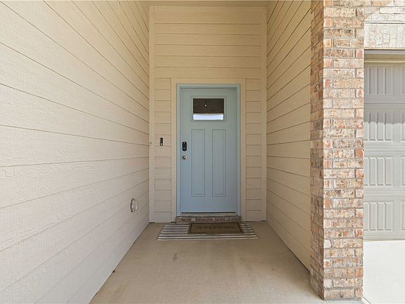 3rd image of 3964 Aryana Ave