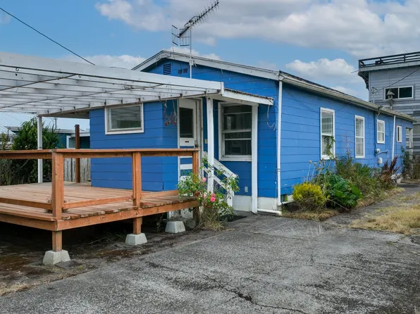 1062 NW Warrenton Dr, Warrenton, OR 97146