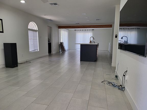 5th image of 4020 E Eugie Ave