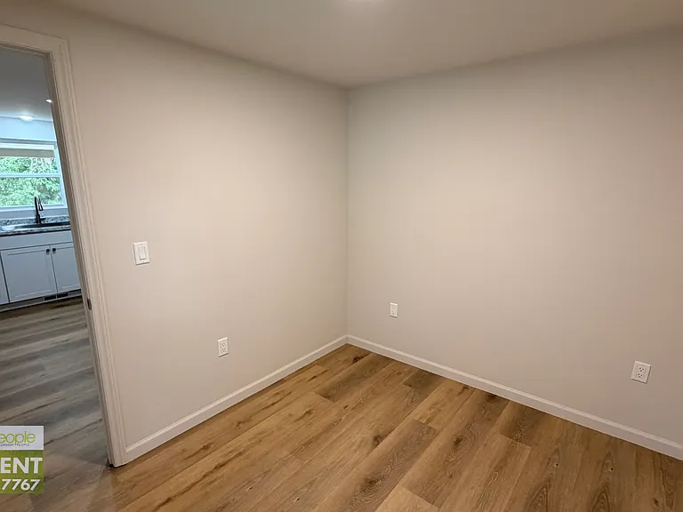 114 Couch St — Photo 9