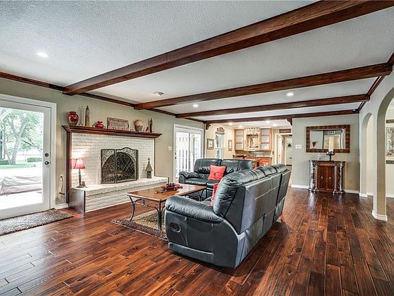5th image of 13709 Braemar Dr