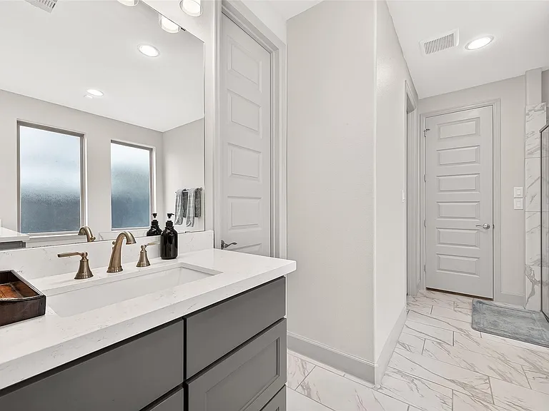 2506 Falling Fig Ln — Photo 28