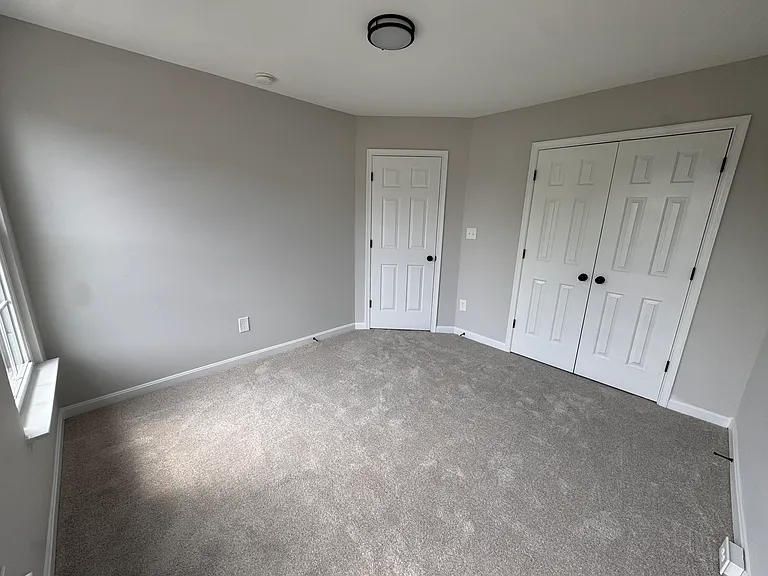 26121 Nimbleton Sq — Photo 37
