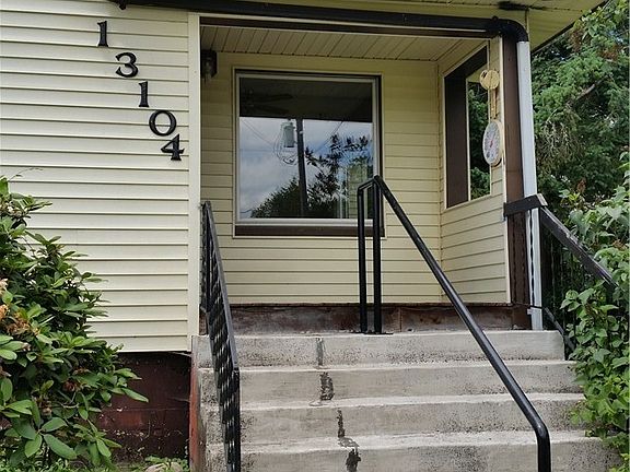 3rd image of 13104 42nd Ave E