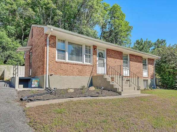 4656 Trevino Cir NE, Roanoke, VA 24019