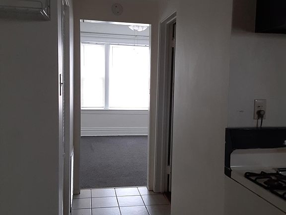 4th image of 3313 W Fullerton Ave
