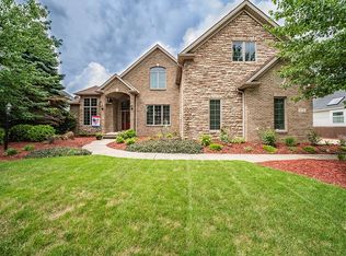 620 Coventry Pl, Amherst, OH 44001