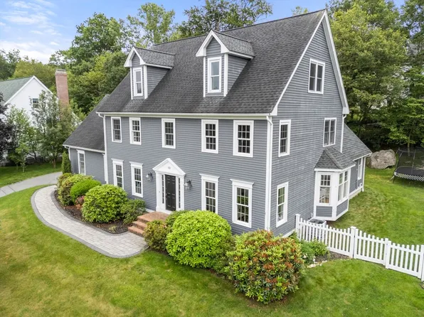 69 Camelot Dr, Shrewsbury, MA 01545