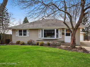 1445 N Eagle St, Naperville, IL 60563