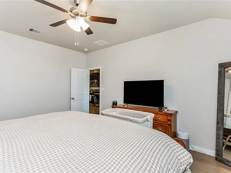 1905 Osbert Nelly Dr — Photo 18
