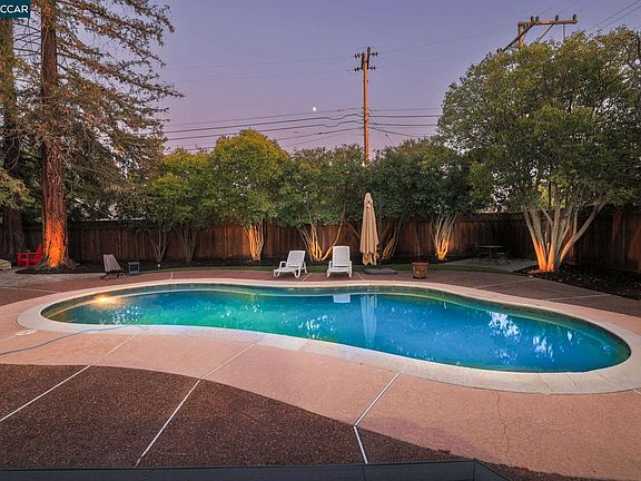 3rd image of 3500 Monterey Ct