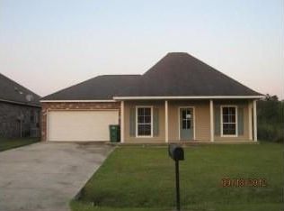 34800 Eagle Ridge Dr, Denham Springs, LA 70706