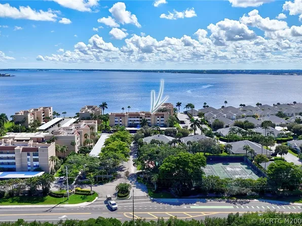 3392 NE Causeway Blvd APT 403, Jensen Beach, FL 34957