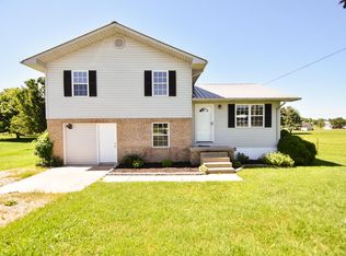 436 Peters Rd, McKee, KY 40447