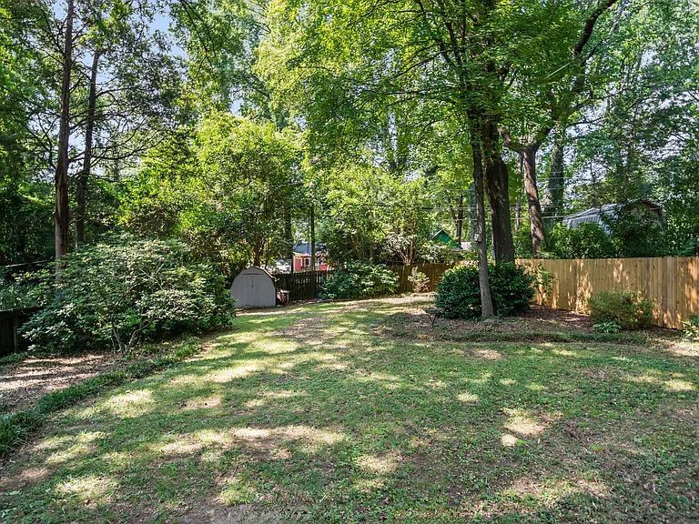 2126 Arnold Dr — Photo 25
