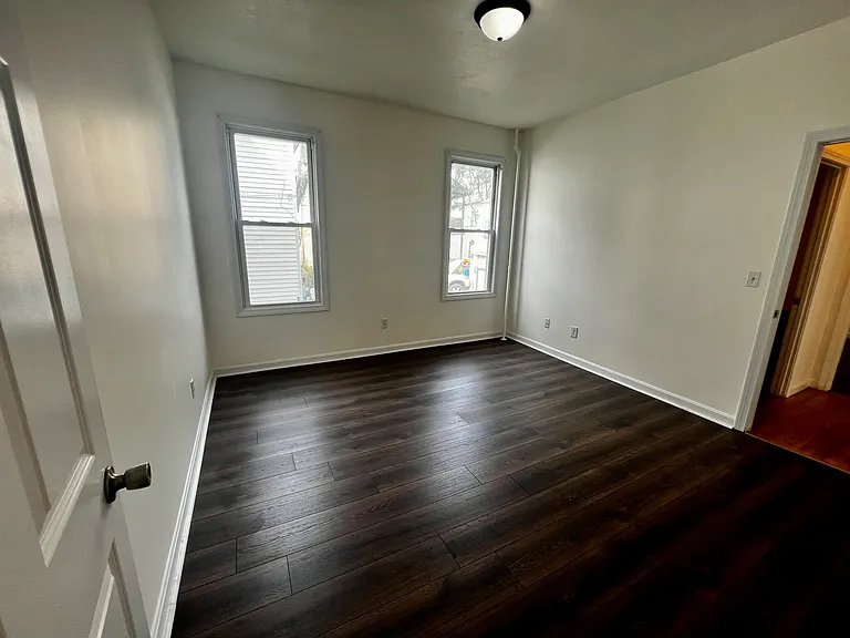 3-5 Woodbine St #1 — Photo 6