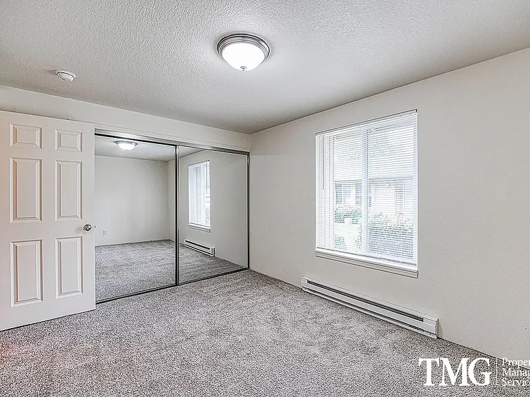 3903 E 18th St #13 — Photo 17