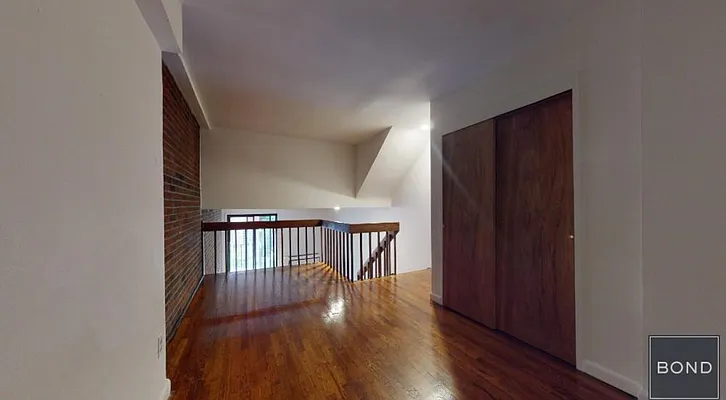 Rented by Bond New York | media 16