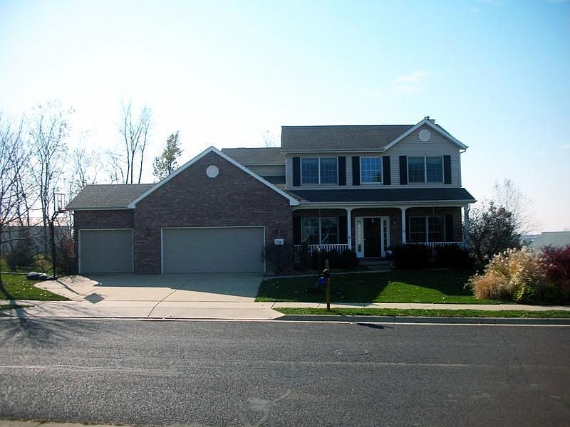 1st image of 2206 W Broadland Dr