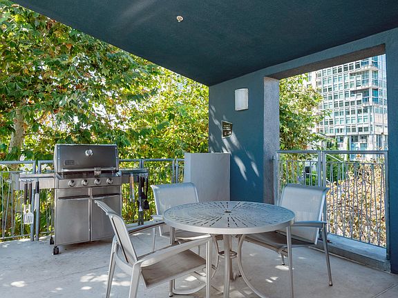 3rd image of 101 Market St Unit 203