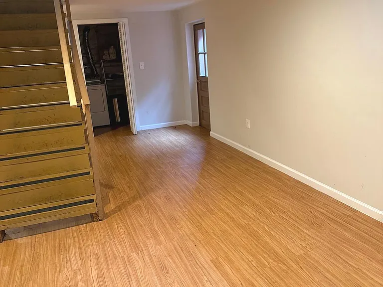 2000 La Grande Ave — Photo 16