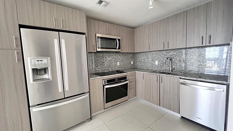 1st image of 5350 NW 84th Ave #712