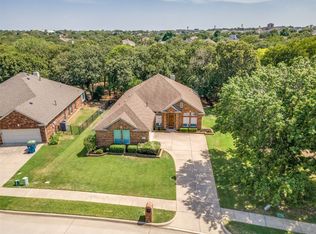406 Brookside Dr, Lake Dallas, TX 75065