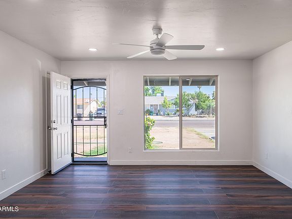 3rd image of 3637 W ORANGEWOOD Avenue