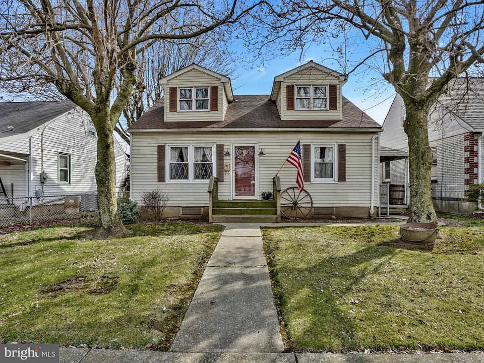 1st image of 518 E Lehman St