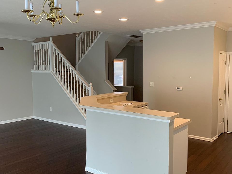 1st image of 686 Mystic Pointe Dr