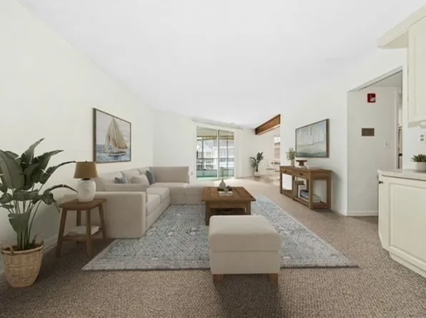 36 Jessica Dr APT H, Stoughton, MA 02072