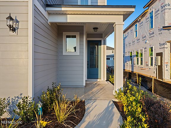 3rd image of 71 ASPENDALE Road