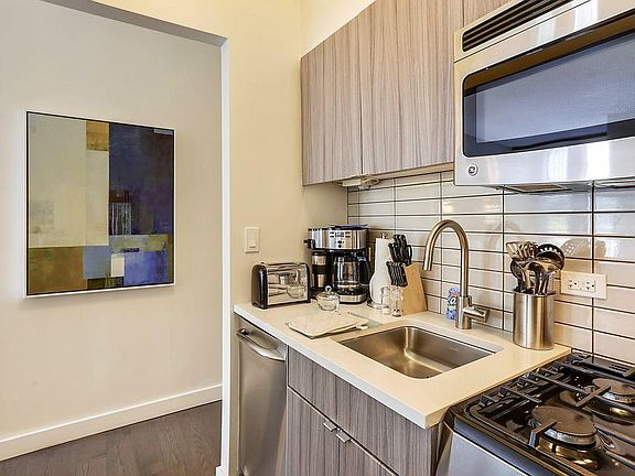 3rd image of 44 Lafayette Ave APT 205