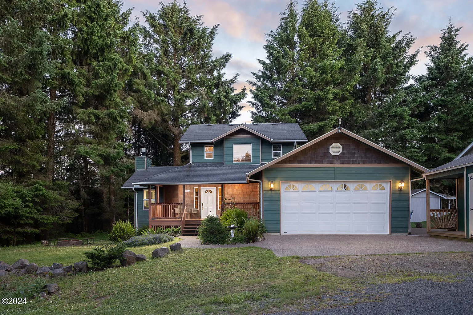 2150 NE 64th Dr photo 1