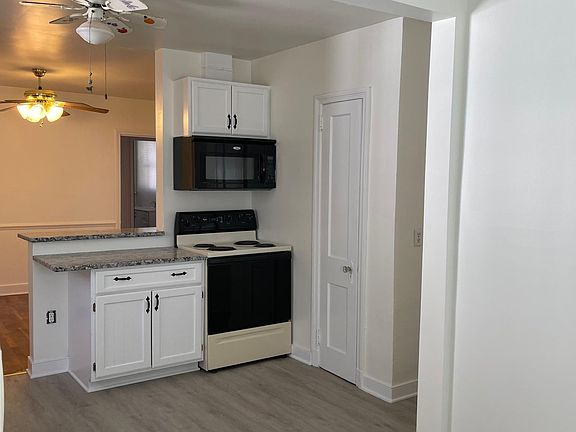 4th image of 820 Welton Ave