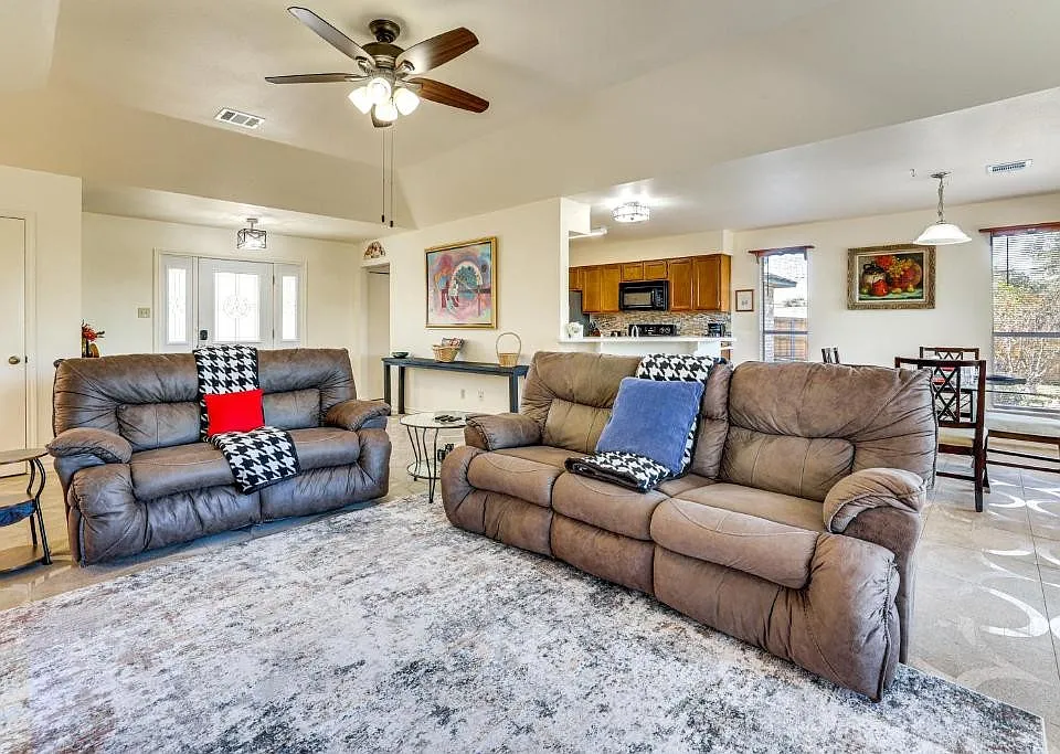 25926 Mahogony Trl