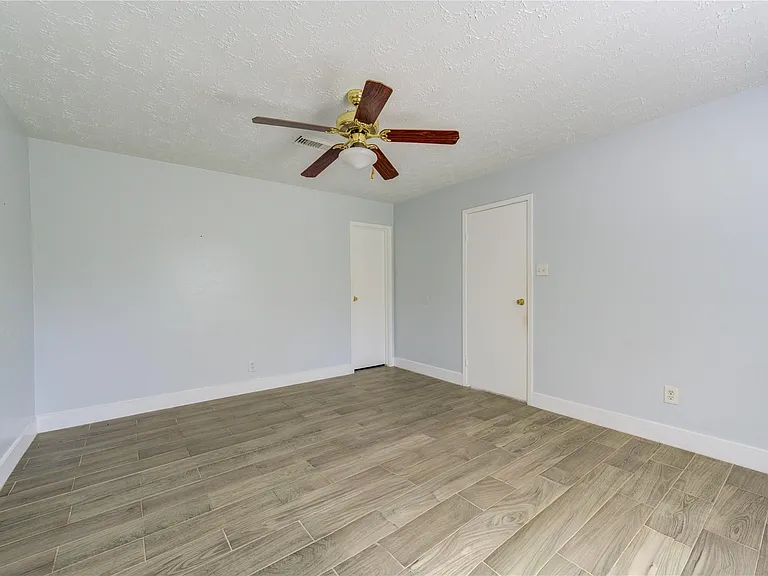 7506 Stone Pine Ln — Photo 12