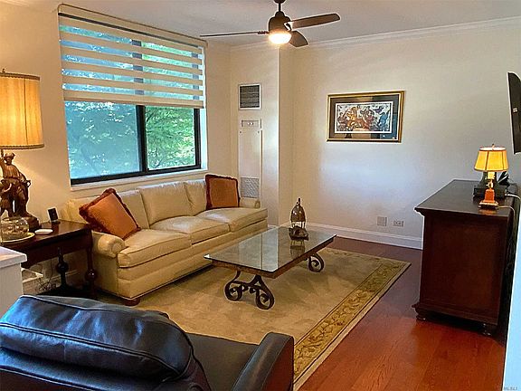 5th image of 27010 Grand Central Pkwy APT 4G