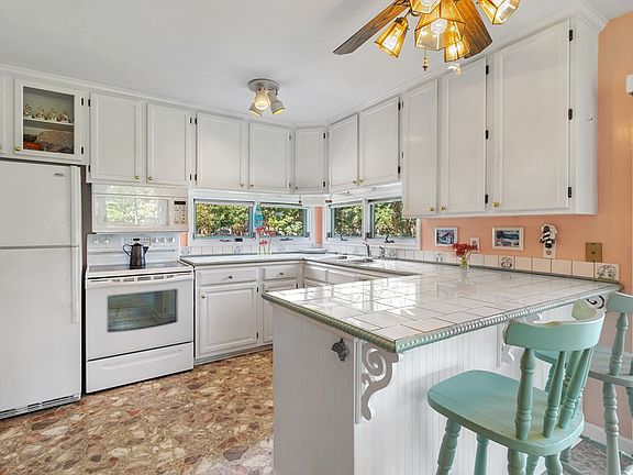 5th image of 599 Skipjack Dr