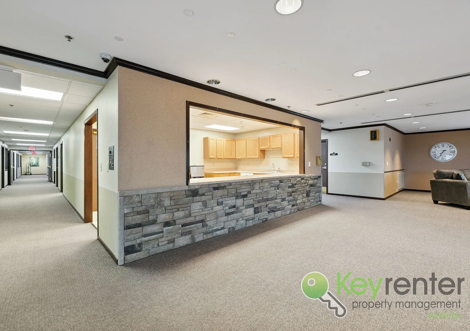 $650 / 1 br / 1.0 ba / 630 sqft Simple Living - Studio Apartments! — Photo 4