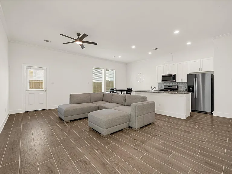 6405 Leopold Star Ln — Photo 5
