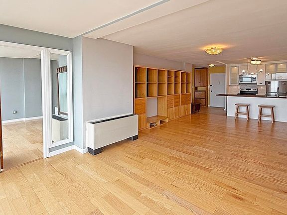 3rd image of 380 Mountain Rd #1107