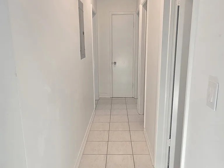 1415 Genoa St — Photo 10