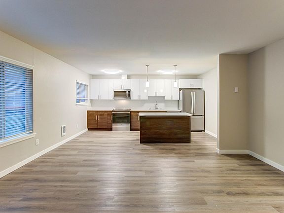 2nd image of 410 102nd Ave SE APT 18